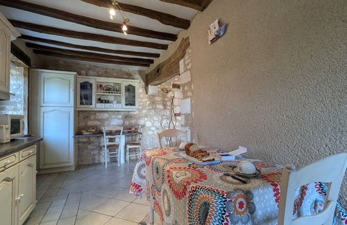 Saint-Aigny Cottage | Charming Renovated House Near River in Brenne Park with Garden, Terrace, and Modern Amenities