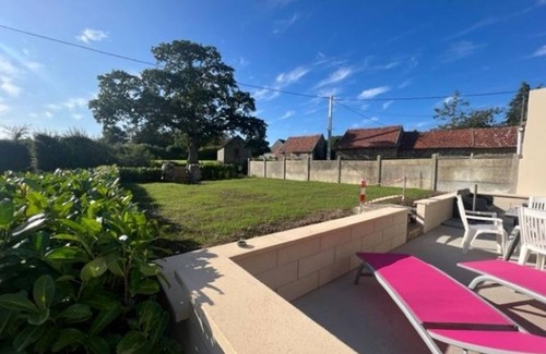 Besneville Cottage | Charming renovated house with garden