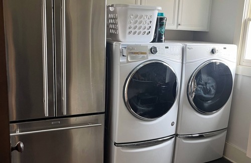 Collierville House | Charming room in Beautiful Custom Home- 30 day stay minimum