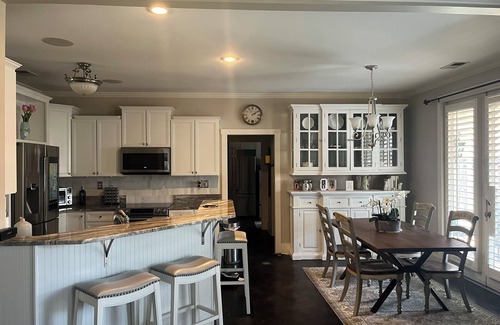 Collierville House | Charming room in Beautiful Custom Home- 30 day stay minimum