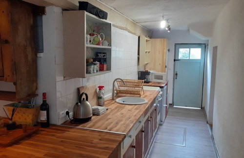 Mouriez Cottage | Charming Rustic 2 bedroom annex cottage