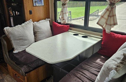 Meredith House | Charming RV with 3 beds and WiFi, AC with Pondside View in East Meredith