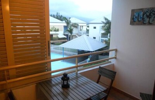 L'Ermitage-les-Bains Apartment | CHARMING STUDIO great location, swimming pool, shops, lagoon and Maïdo view