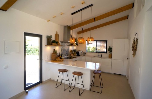 Salema Villa | Charming Salema Ocean View Villa – Private Pool – Air Conditioning - ★