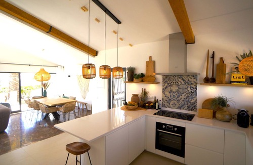 Salema Villa | Charming Salema Ocean View Villa – Private Pool – Air Conditioning - ★