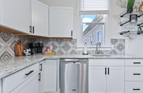 Eastside House | Charming Savannah, Prime Location, Walk to Forsyth, Newly Renovated Townhouse