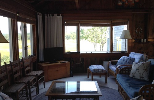 Falmouth Cottage | Charming Sea Side Cape Cod Cottage