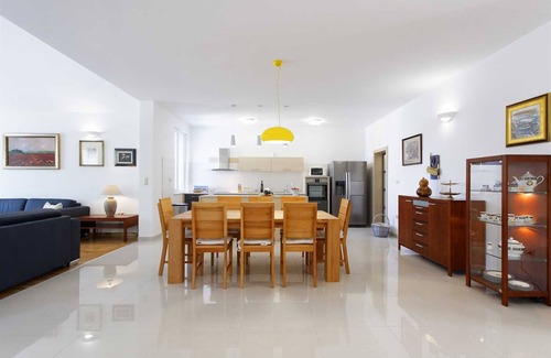 Tucepi Villa | Charming serene 3-BR pet-friendly Villa for 6 with pool