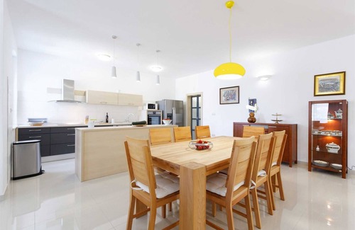 Tucepi Villa | Charming serene 3-BR pet-friendly Villa for 6 with pool