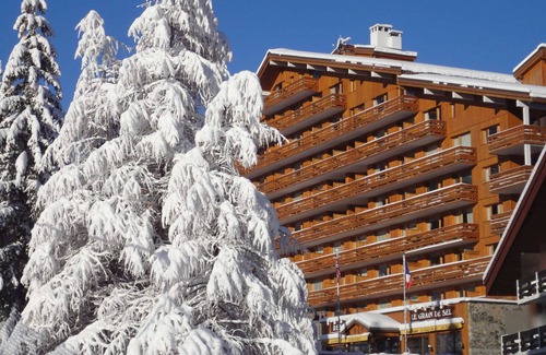 Meribel-Mottaret Apartment | Charming Ski-In/Ski-Out Studio with South-Facing Balcony - Sleeps 4