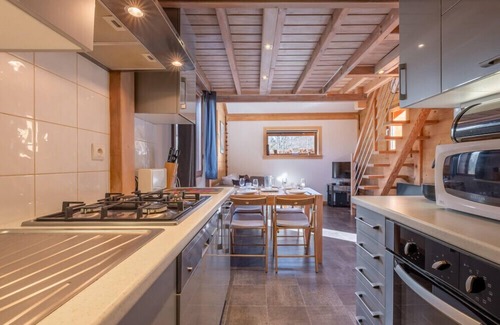 Les Bossons Ski Chalet | Charming small chalet with Aiguille du Midi view