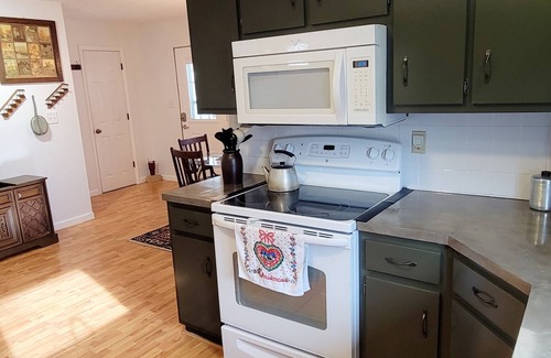 Maeystown House | Charming small town! Whole house