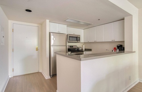 South Beach Apartment | Charming South Beach 1BR w/On-Site Shops & Restaurants, by Blueground