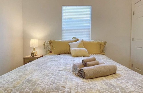 Southeastern Sacramento House | Charming, spacious 3 bdrm near brewery/restaurants