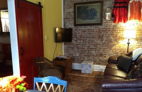 Smoketown Jackson Apartment | Charming, spacious & unique shotgun apt w/large yard. Great amenities &value