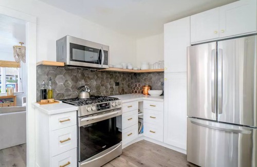 Morro Bay House | Charming Spanish Bungalow, 2 blocks from the water!