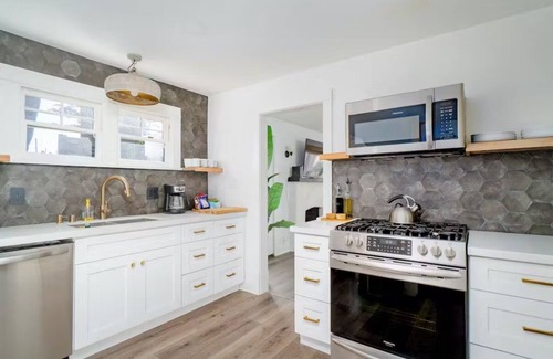 Morro Bay House | Charming Spanish Bungalow, 2 blocks from the water!