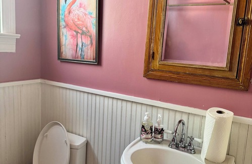 Spanish Town Historic District Condo | Charming Spanish Town Chalet centrally located for Baton Rouge food and fun