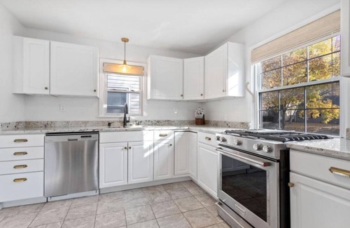 St. Louis Park House | Charming St. Louis Park Home