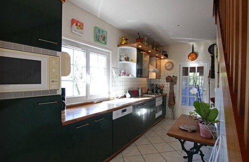 Le Mesnil-Amand Cottage | Charming stay in Normandy with fireplace and private garden