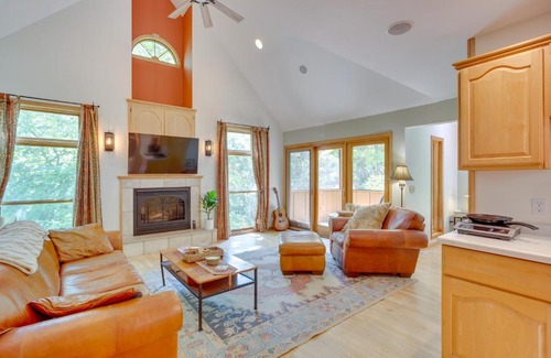 Stockholm Apartment | Charming Stockholm Abode in Walkable Location!