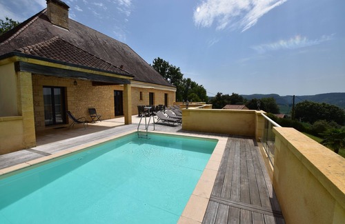 Beynac-et-Cazenac Villa | Charming stone villa with pool near SARLAT