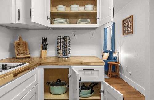 Flagstaff Cottage | Charming stone cottage "The Stay On The Way"