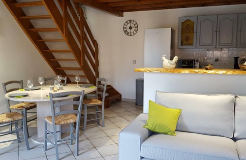 Pilat Rhodanien Cottage | Charming Stone Cottage with Private Pool and Wi-Fi