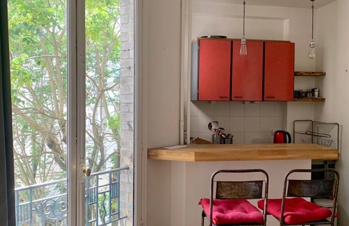 Quartier de la Goutte-d'Or Apartment | Charming Studio in Montmartre with view on Sacré-Coeur church
