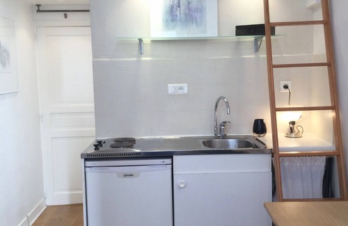 Enfants-Rouges Apartment | Charming studio in the Marais