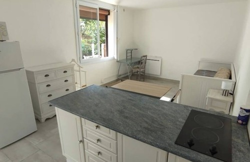 Toulon Apartment | Charming studio located in Toulon