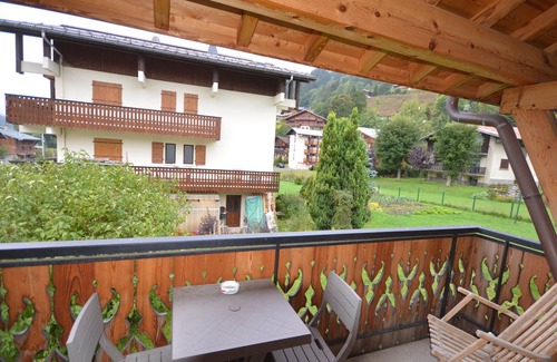 Les Gets Apartment | Charming Studio Near Village Center, 150m from Slopes, Balcony, Pet-Friendly