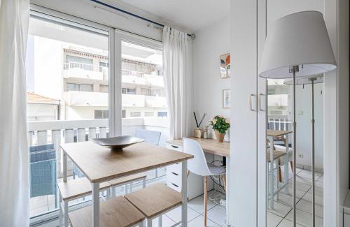 Les Baumettes Apartment | Charming Studio with pool & balcony -Heart of Nice