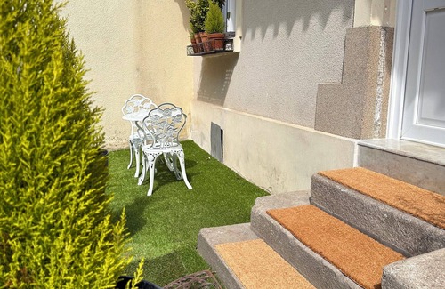 Vieux Malakoff Apartment | Charming studio with terrace and parking - close to downtown