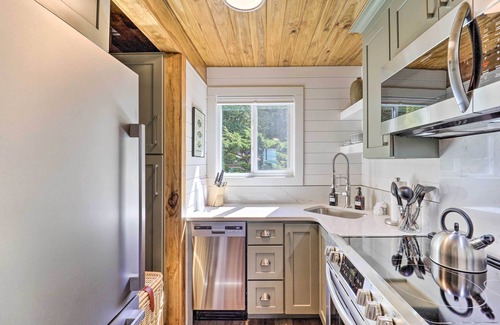 Sugar Mountain Apartment | Charming Sugar Mountain Escape - Book NOW for the 25-26 Ski Season!