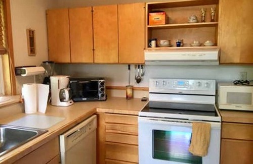 Warren House | Charming Sugarbush Standalone Condo