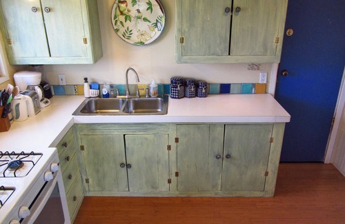 Santa Barbara Cottage | Charming Summerland Beach Cottage with Ocean View.walk to town and beach!