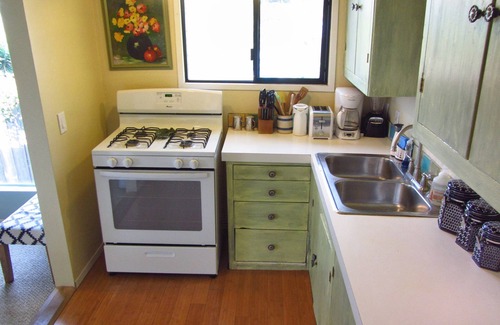 Santa Barbara Cottage | Charming Summerland Beach Cottage with Ocean View.walk to town and beach!