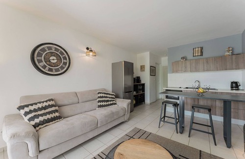 L'Houezel Apartment | Charming T2 with swimming pool, secure residence