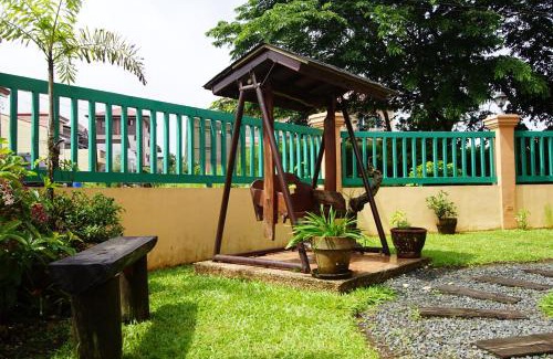 Silang Junction North Villa | Charming Tagaytay Vacation Home