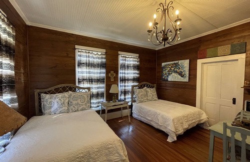 Carmine Other | Charming Texas Farmhouse. Just 5 Minutes to the Round Top Antique Show! n n