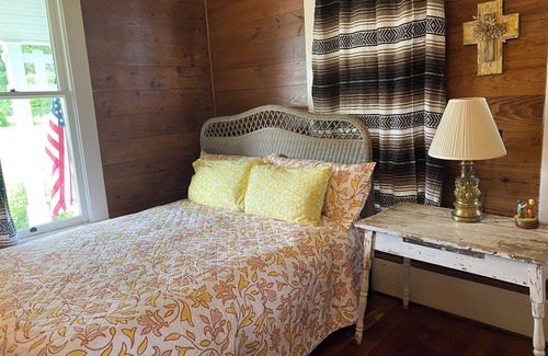 Carmine Other | Charming Texas Farmhouse. Just 5 Minutes to the Round Top Antique Show! n n