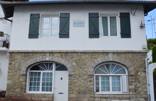 Hendaye House | Charming townhouse a few steps from Txingudi Bay