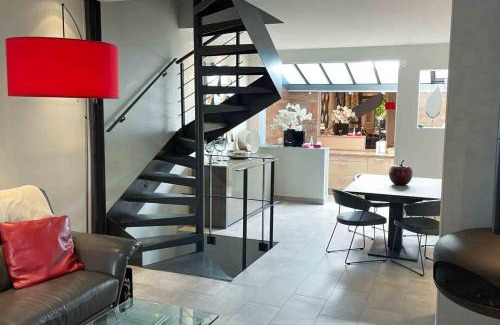 Amerique House | Charming townhouse with garden in the City of Love