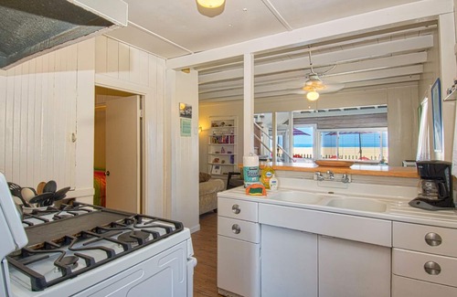 West Newport Cottage | Charming traditional Newport Beach cottage!