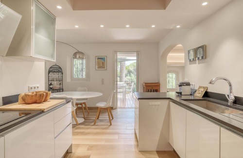 Cavaliere Villa | Charming tropical-style villa, 4* with sea view, 800m from the beach