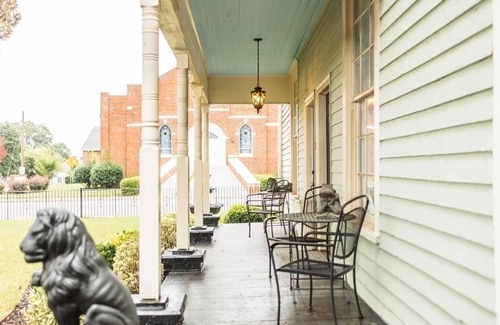 Anderson House | Charming two room grand suite in Historic antebellum mansion.