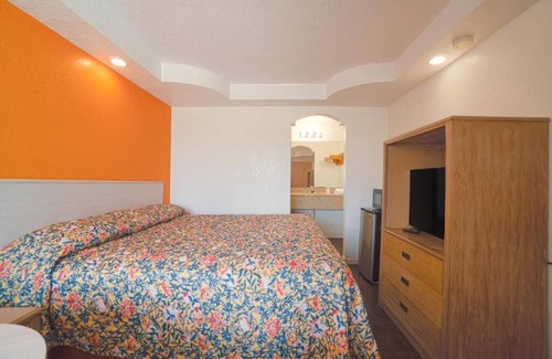 North Beach Hotel | Charming Unit by USS Lexington – Pets Welcome + Free Parking