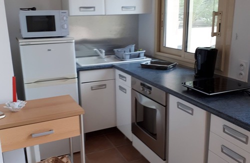 Le Beausset Apartment | Charming vacation studio