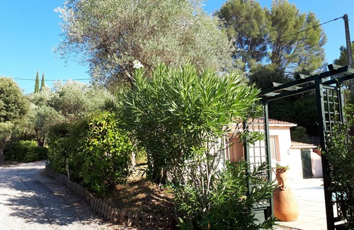 Le Beausset Apartment | Charming vacation studio